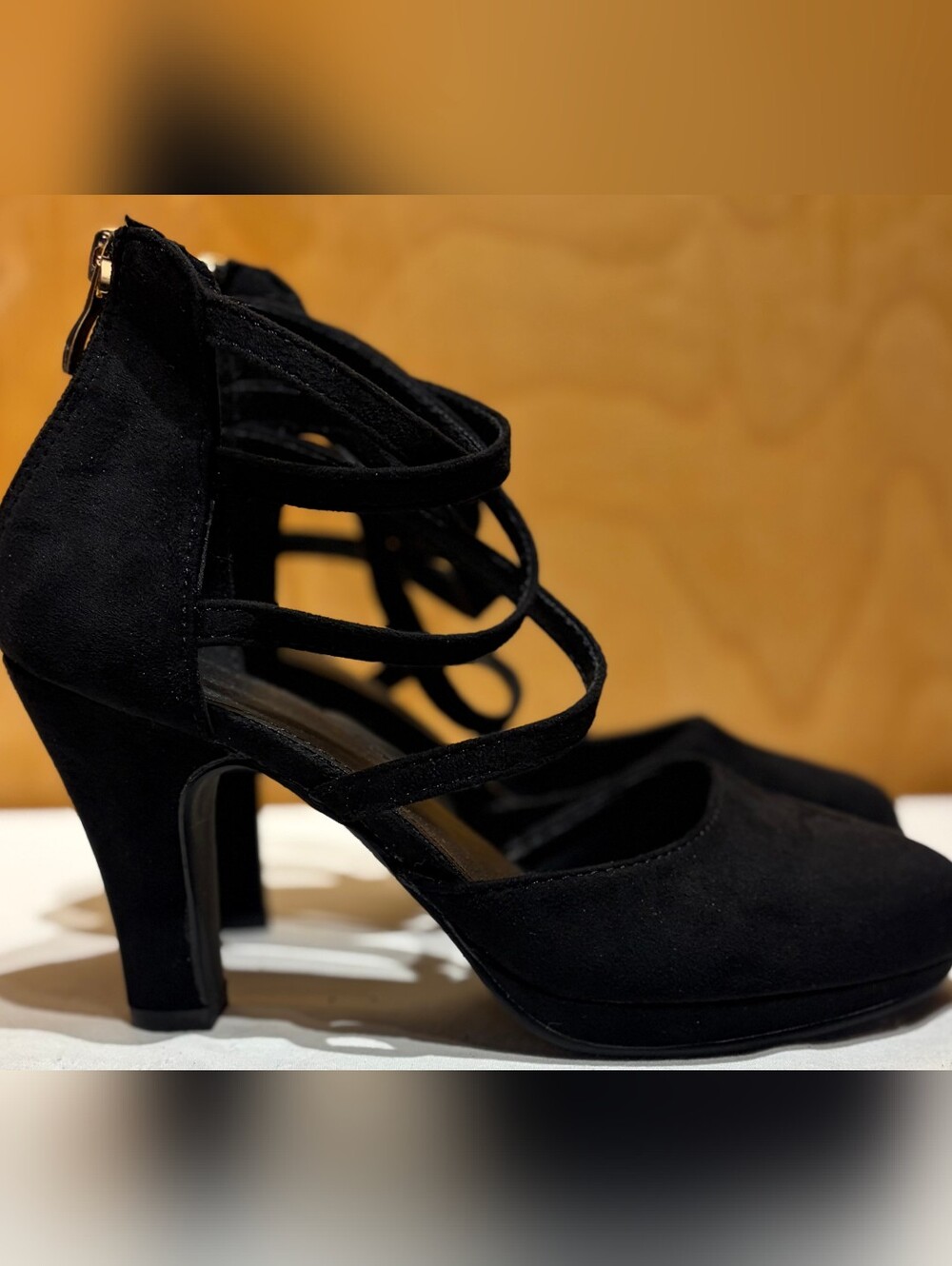 NWOT Black Faux Suede Criss-Cross Ankle Strap Platform Pumps Women's Sz 4.5 1066
